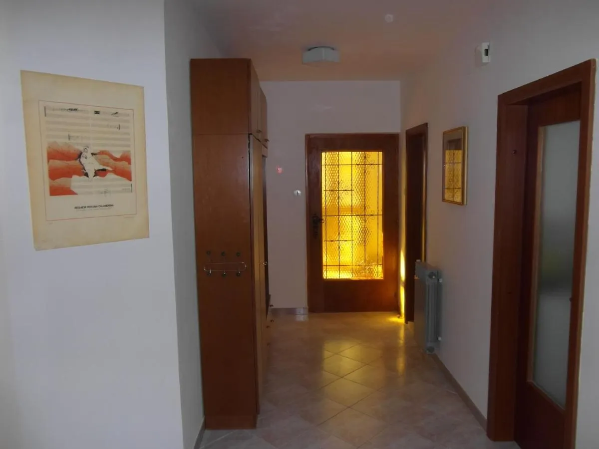 Apartments Ida, 100 M From The Beach Pjescana Uvala