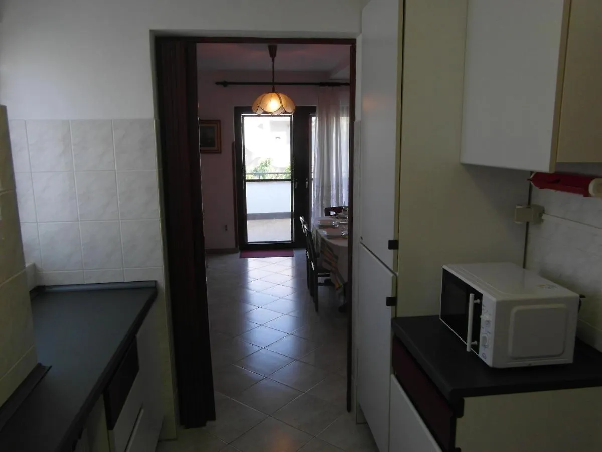 Apartments Ida, 100 M From The Beach Pjescana Uvala