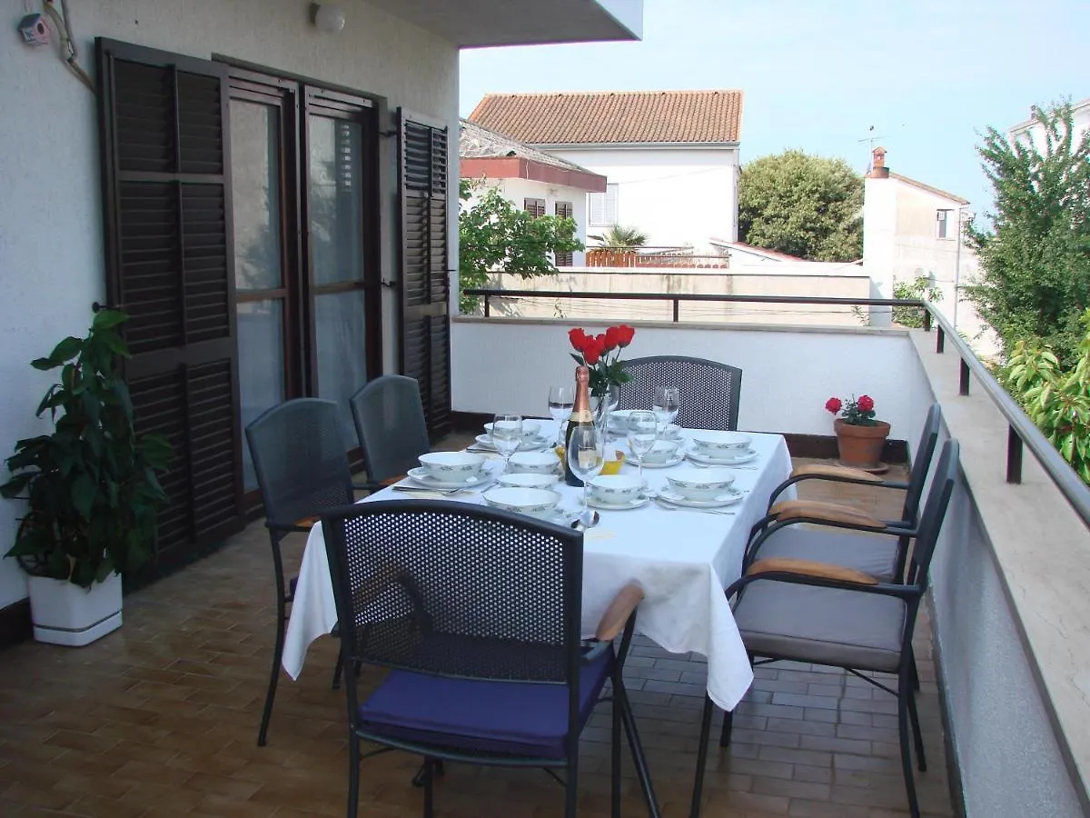 Apartments Ida, 100 M From The Beach Pjescana Uvala