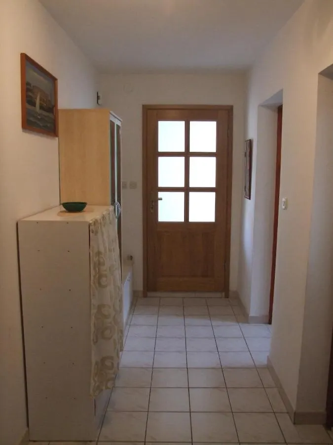 Apartments Ida, 100 M From The Beach Pjescana Uvala Croatia