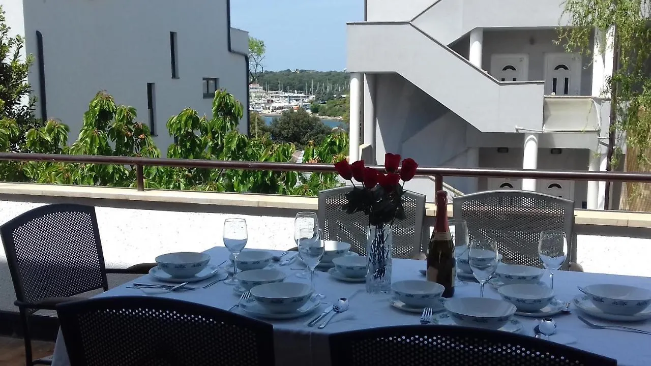 Apartments Ida, 100 M From The Beach Pjescana Uvala