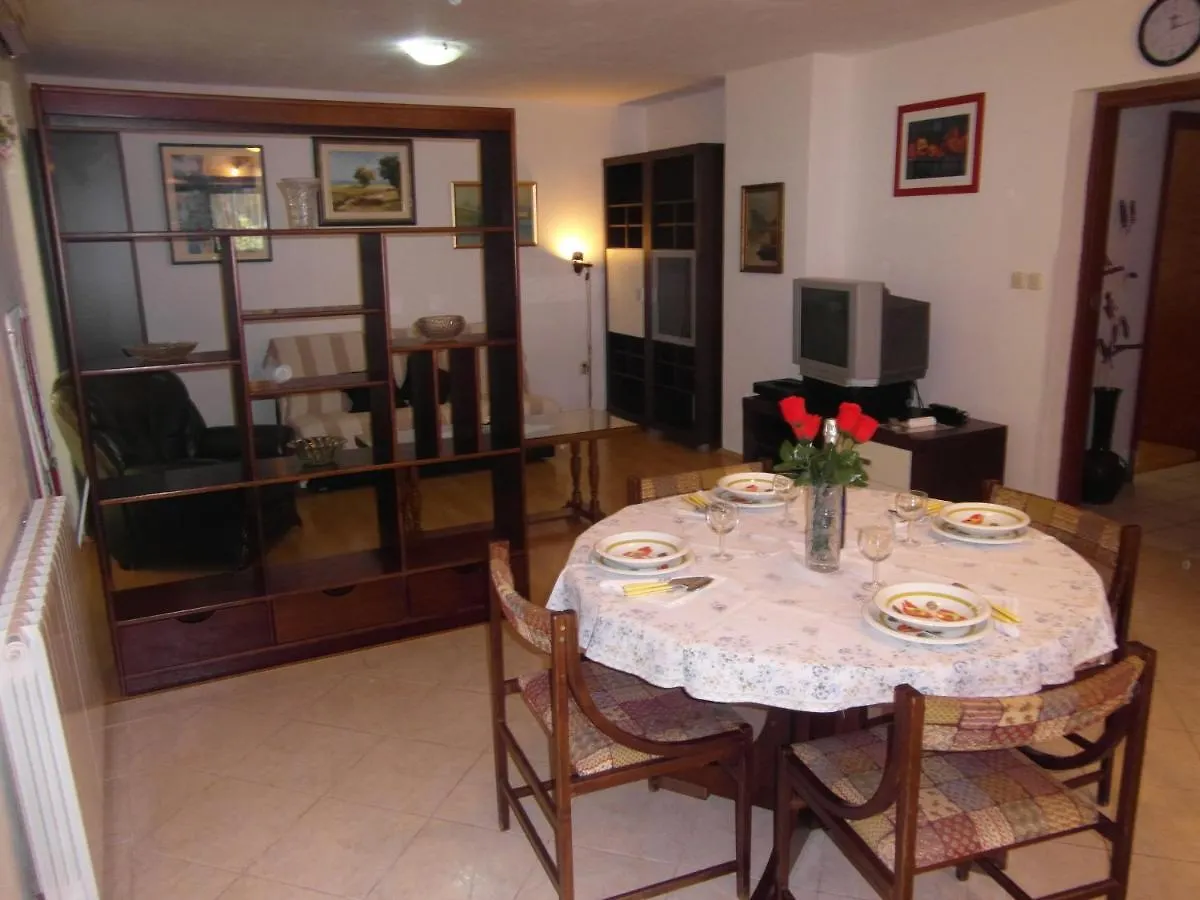 Apartments Ida, 100 M From The Beach Pjescana Uvala Croatia