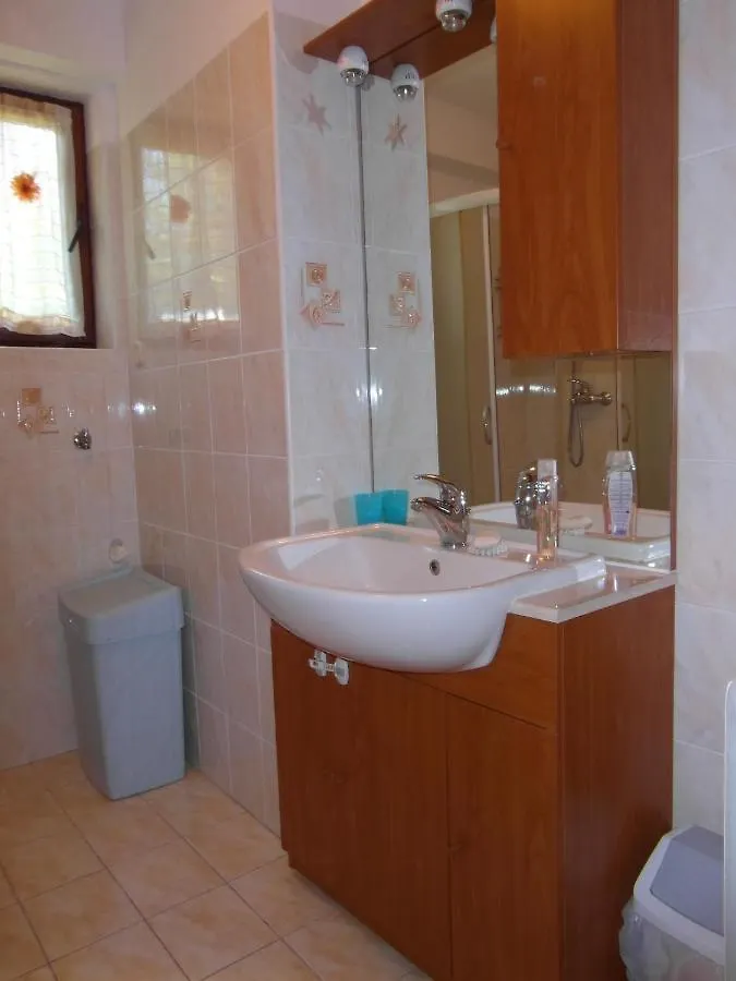 Apartments Ida, 100 M From The Beach Pjescana Uvala