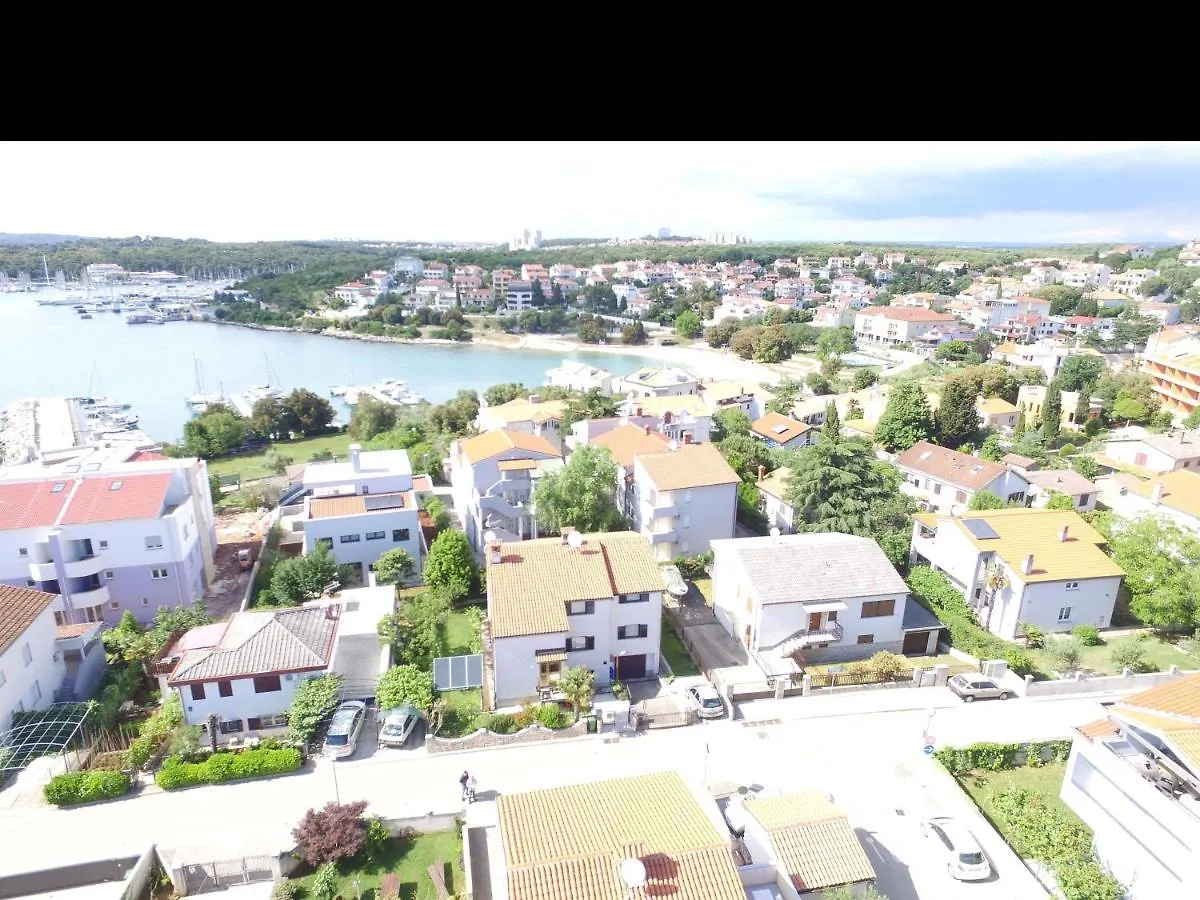 Apartments Ida, 100 M From The Beach Pjescana Uvala